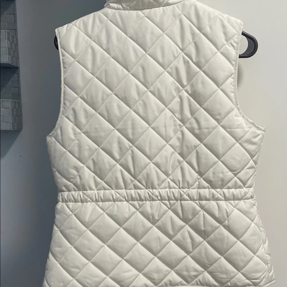 St. John's Bay Quilted White Vest - Picture 6 of 6